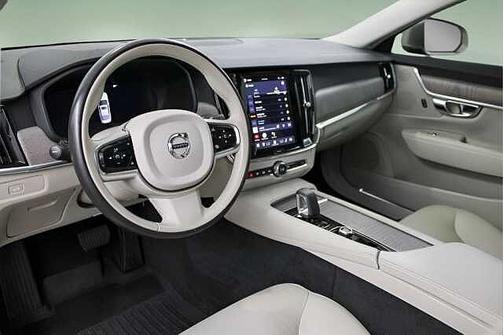 Bright Dusk 2023 Volvo S90 Plus
