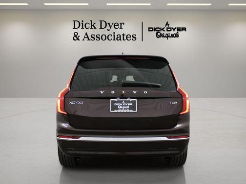 Mulberry Red 2026 Volvo XC90 Plug-In Hybrid T8 Core