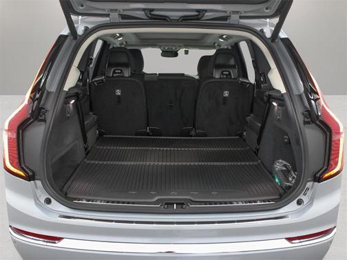 2025 Volvo XC90 Plug-In Hybrid T8 Plus 7-Seater