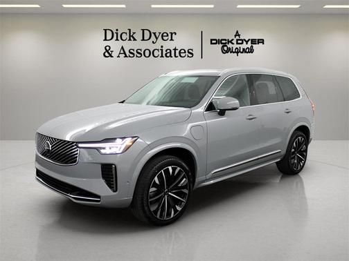 2025 Volvo XC90 Plug-In Hybrid T8 Plus 7-Seater