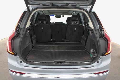 2025 Volvo XC90 Plug-In Hybrid T8 Plus 7-Seater