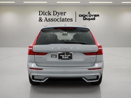 2025 Volvo XC60 Plug-In Hybrid T8 Ultra