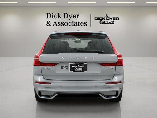 2025 Volvo XC60 Plug-In Hybrid T8 Ultra