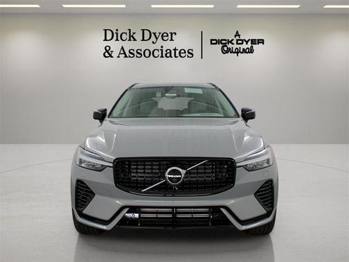 2025 Volvo XC60 Plug-In Hybrid T8 Ultra