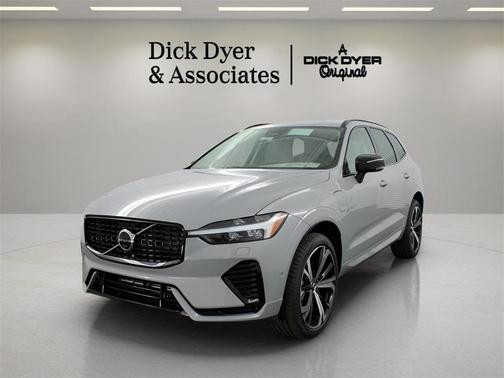 2025 Volvo XC60 Plug-In Hybrid T8 Ultra