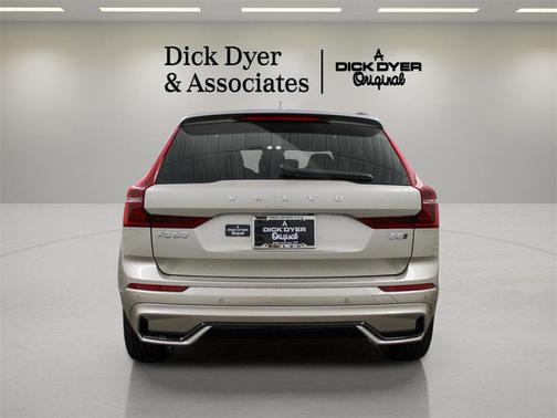 2026 Volvo XC60 B5 Plus