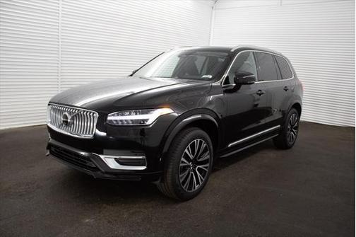 2025 Volvo XC90 Plug-In Hybrid T8 Plus 7-Seater