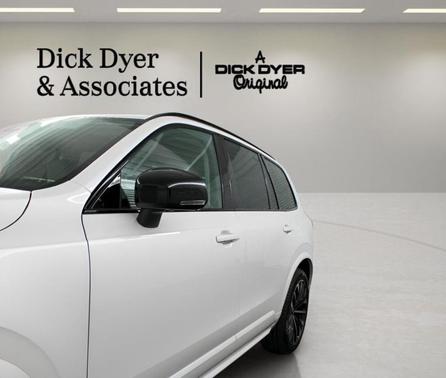 Crystal White Pearl 2026 Volvo XC90 B6 Ultra Dark Theme 7-Seater