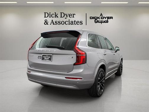 2026 Volvo XC90 B6 Plus 7-Seater