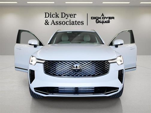 2026 Volvo XC90 Plug-In Hybrid T8 Plus 7-Seater