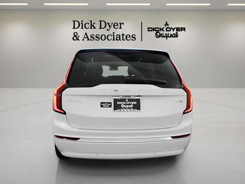 2026 Volvo XC90 Plug-In Hybrid T8 Plus 7-Seater