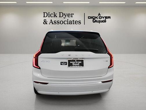 2026 Volvo XC90 Plug-In Hybrid T8 Plus 7-Seater