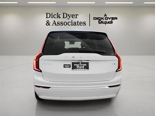 2026 Volvo XC90 Plug-In Hybrid T8 Plus 7-Seater