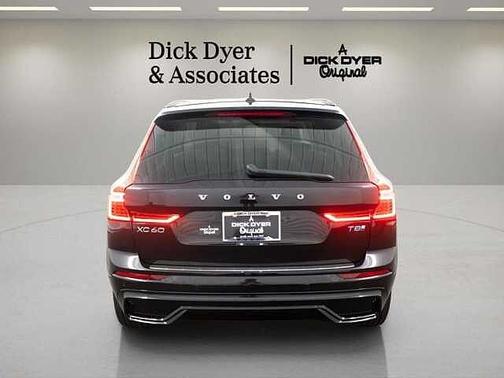 Onyx Black 2025 Volvo XC60 Plus