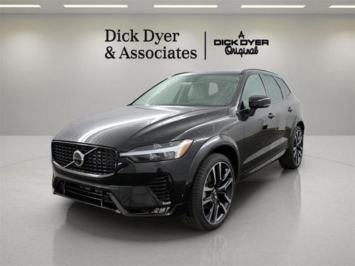 2025 Volvo XC60 B5 Ultra