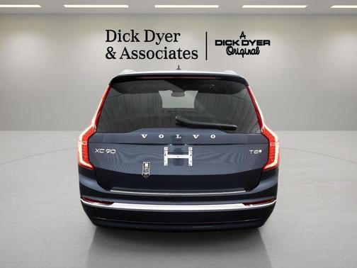 2025 Volvo XC90 Plug-In Hybrid T8 Plus 6-Seater