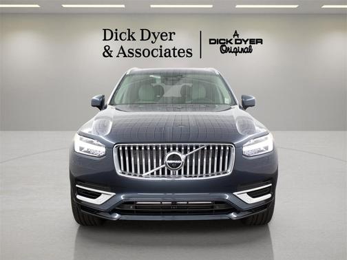 2025 Volvo XC90 Plug-In Hybrid T8 Plus 6-Seater