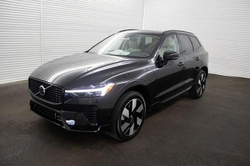 2025 Volvo XC60 Plug-In Hybrid T8 Plus