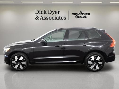 2025 Volvo XC60 Plug-In Hybrid T8 Plus