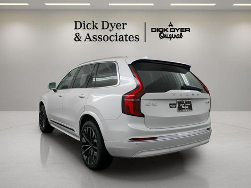 2026 Volvo XC90 B6 Ultra 7-Seater