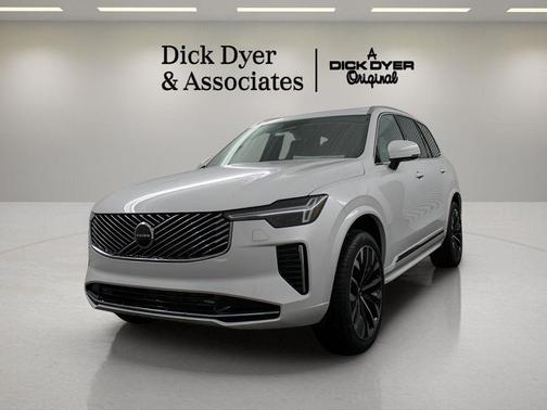 2026 Volvo XC90 B5 Core