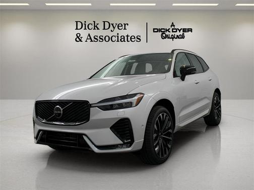 2026 Volvo XC60 B5 Ultra