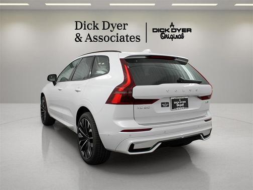 2026 Volvo XC60 B5 Ultra