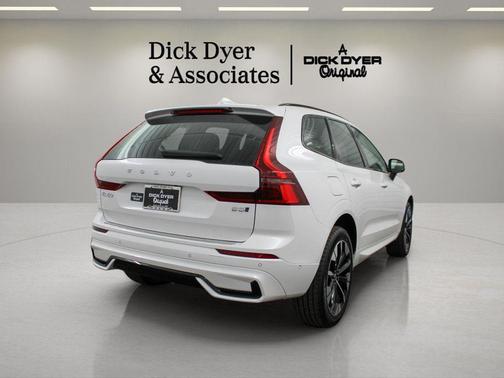 2026 Volvo XC60 B5 Plus