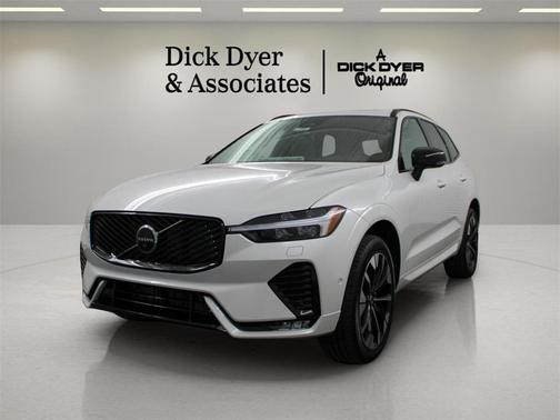 2026 Volvo XC60 B5 Plus