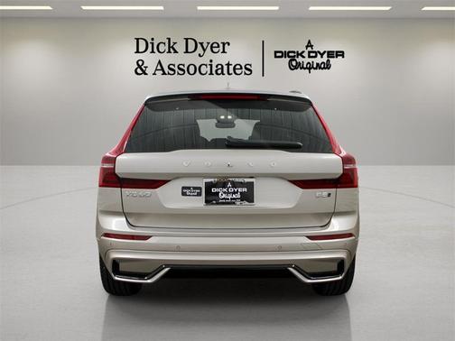 2026 Volvo XC60 B5 Ultra