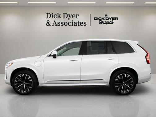 2026 Volvo XC90 Plug-In Hybrid T8 Plus 7-Seater