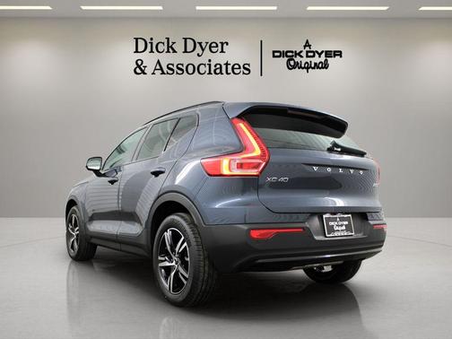 Denim Blue 2026 Volvo XC40 B5 Core