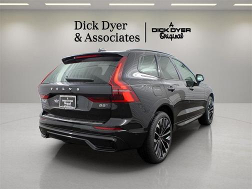 2026 Volvo XC60 B5 Ultra