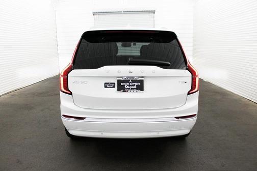 2025 Volvo XC90 Plug-In Hybrid T8 Core 7-Seater