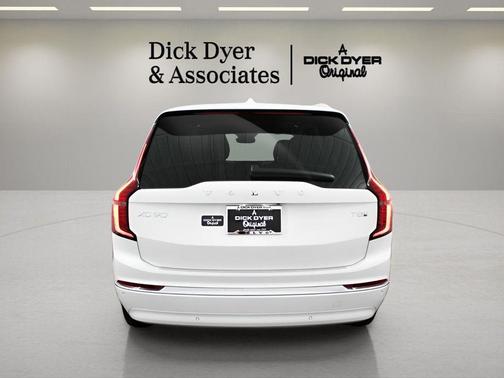 2025 Volvo XC90 Plug-In Hybrid T8 Core 7-Seater