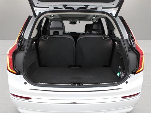 2025 Volvo XC90 Plug-In Hybrid T8 Core 7-Seater