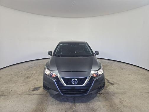 2022 Nissan Versa 1.6 SV