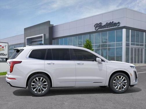 2025 Cadillac XT6 Premium Luxury FWD