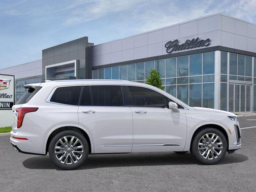 2025 Cadillac XT6 Premium Luxury FWD