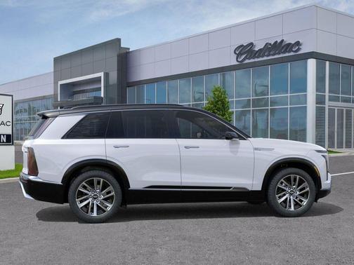 Vibrant White Tricoat 2026 Cadillac VISTIQ Luxury