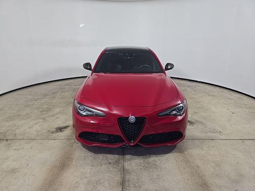 2023 Alfa Romeo Giulia Estrema RWD