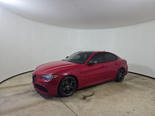 2023 Alfa Romeo Giulia Estrema RWD