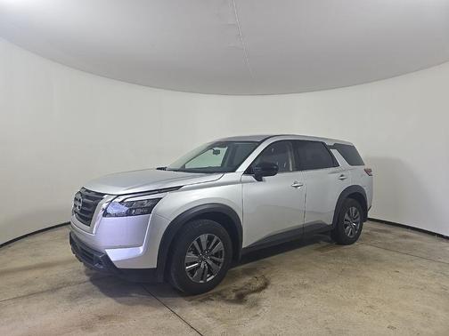 2025 Nissan Pathfinder S FWD