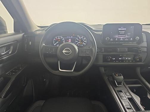 2025 Nissan Pathfinder S FWD