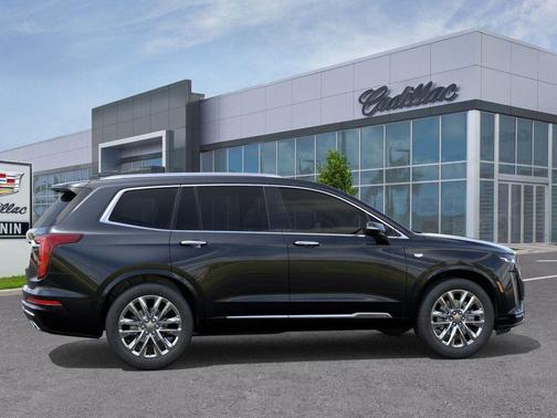 2025 Cadillac XT6 Premium Luxury FWD