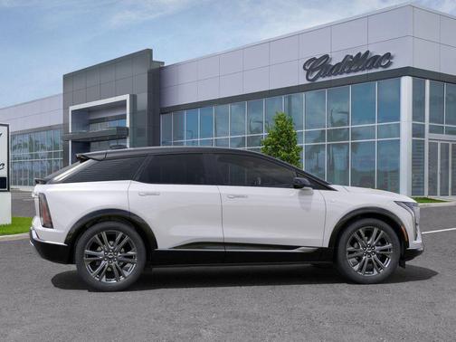 2025 Cadillac OPTIQ Sport 2 AWD