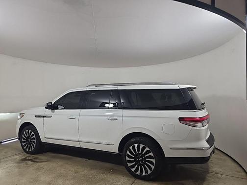 2024 Lincoln Navigator Black Label