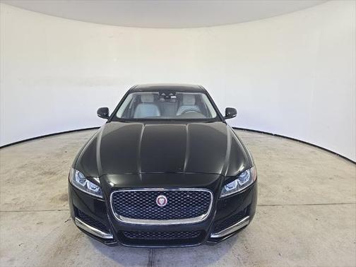 2018 Jaguar XF 25t Premium