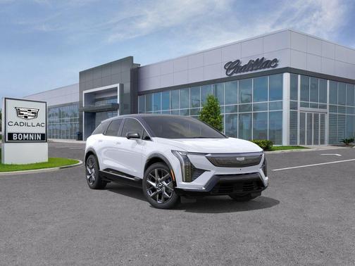 Vibrant White Tricoat 2026 Cadillac OPTIQ Luxury