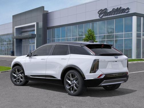 Vibrant White Tricoat 2026 Cadillac OPTIQ Luxury